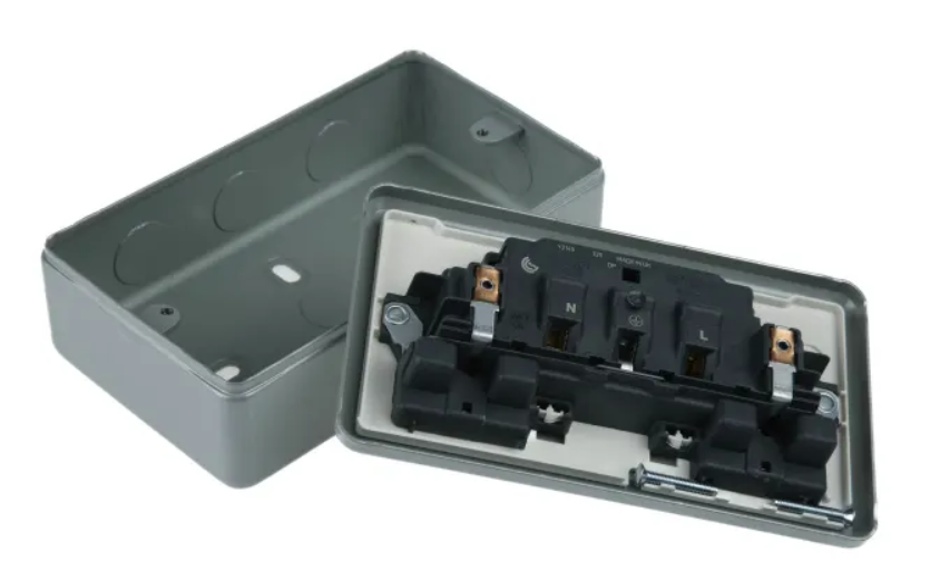 MK Electric Metalclad Plus Grey 2 Gang Plug Socket, 2 Poles, 13A, Type G - British, Indoor Use