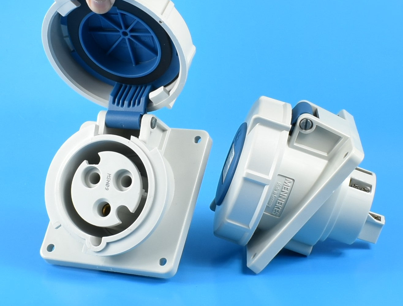 Mennekes 插座 1502 插座;面板安装,32A-3P-230V,IP67