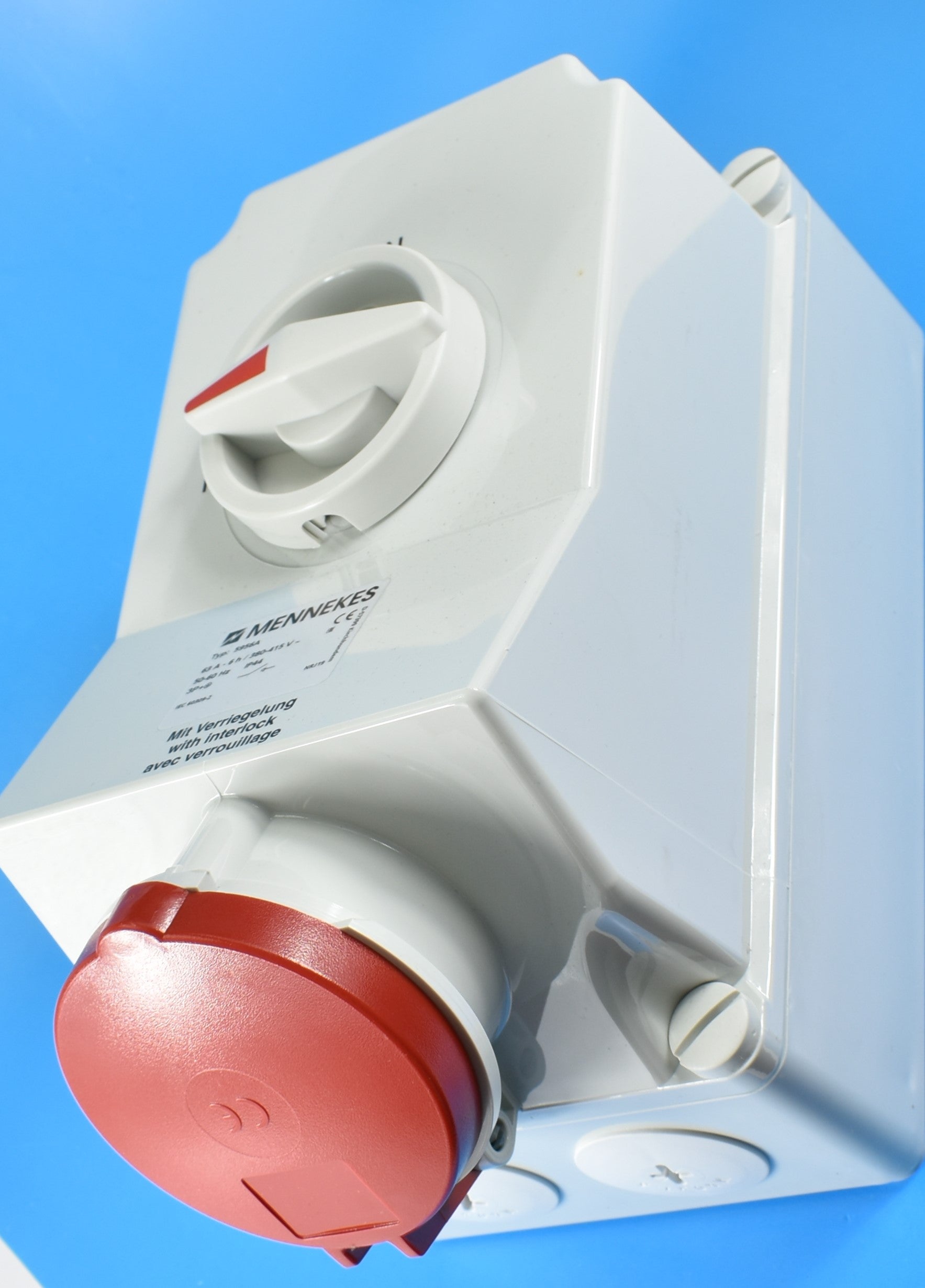 MENNEKES SWITCHED & INTERLOCKED 5956 / 5959 RECEPTACLE; WALL MOUNT, 63A-4P-415V / 63A-5P-415V, IP44