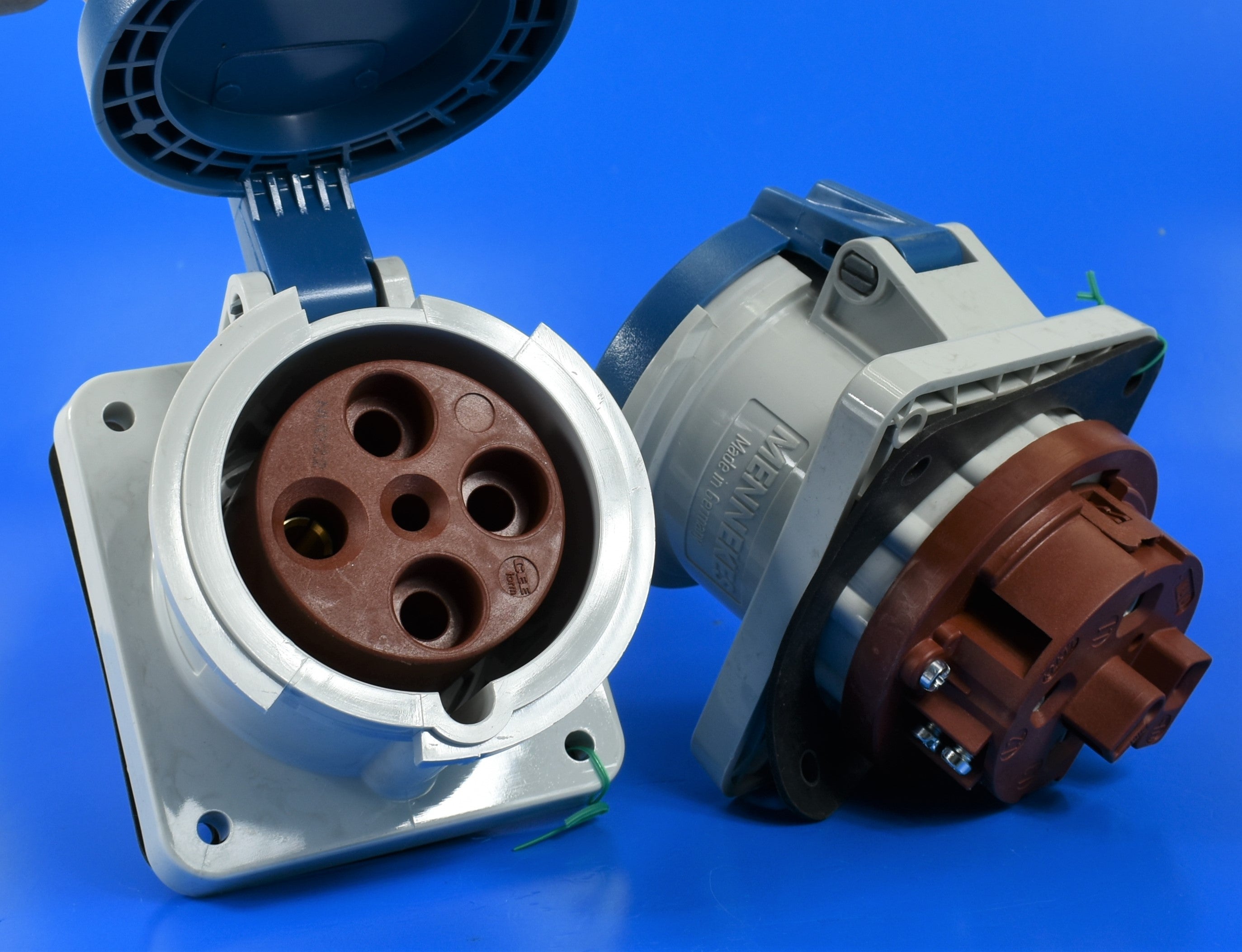 曼尼克斯插座 1247/ 1248/ 1252/ 1261;面板 MT, 63A-4P-230V/ 63A-4P-415V/ 63A-5P-415V/ 63A-3P-230V, IP44