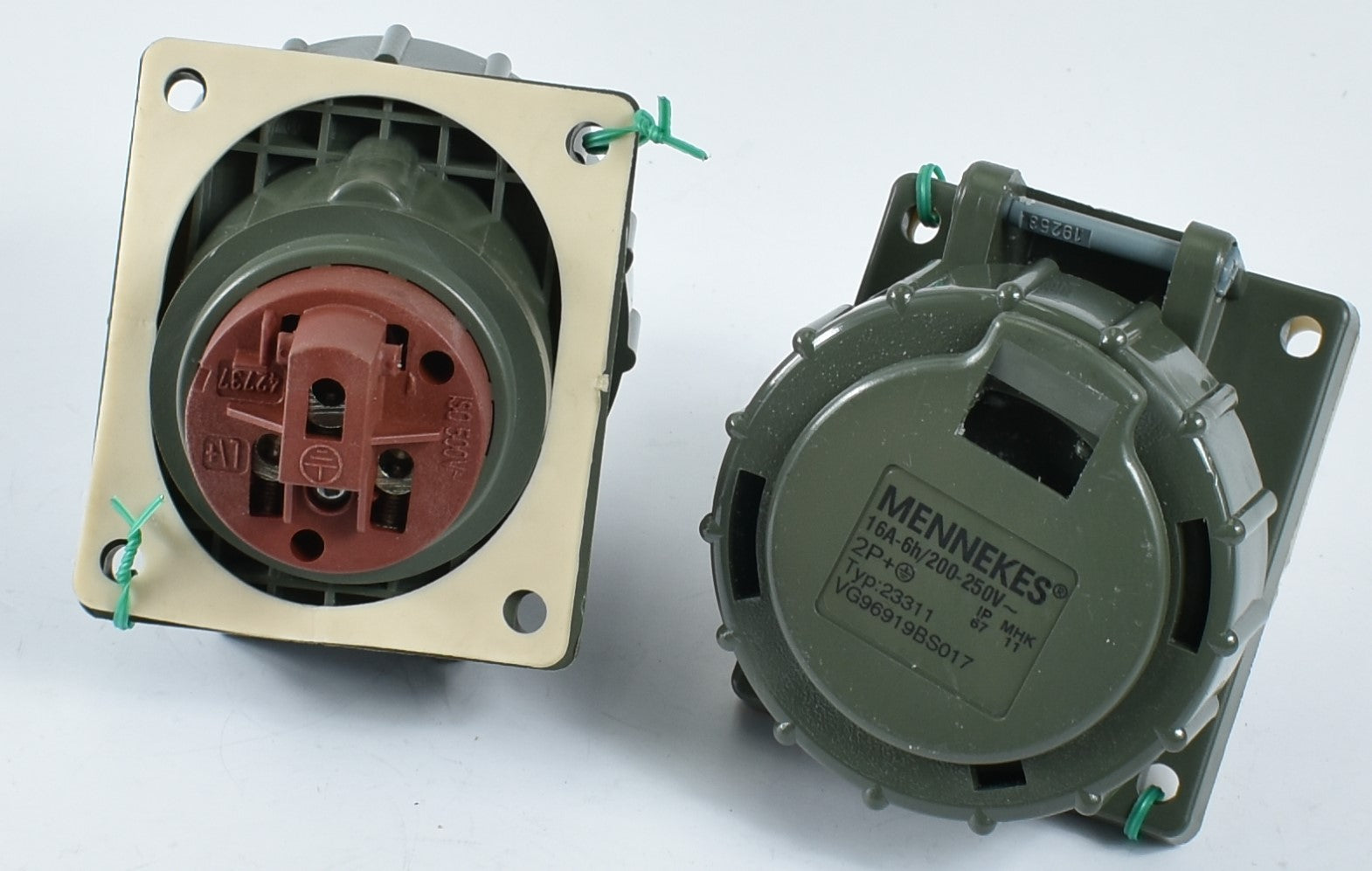 曼奈克斯插座 23311;面板安装,16A-3P-230V,IP67