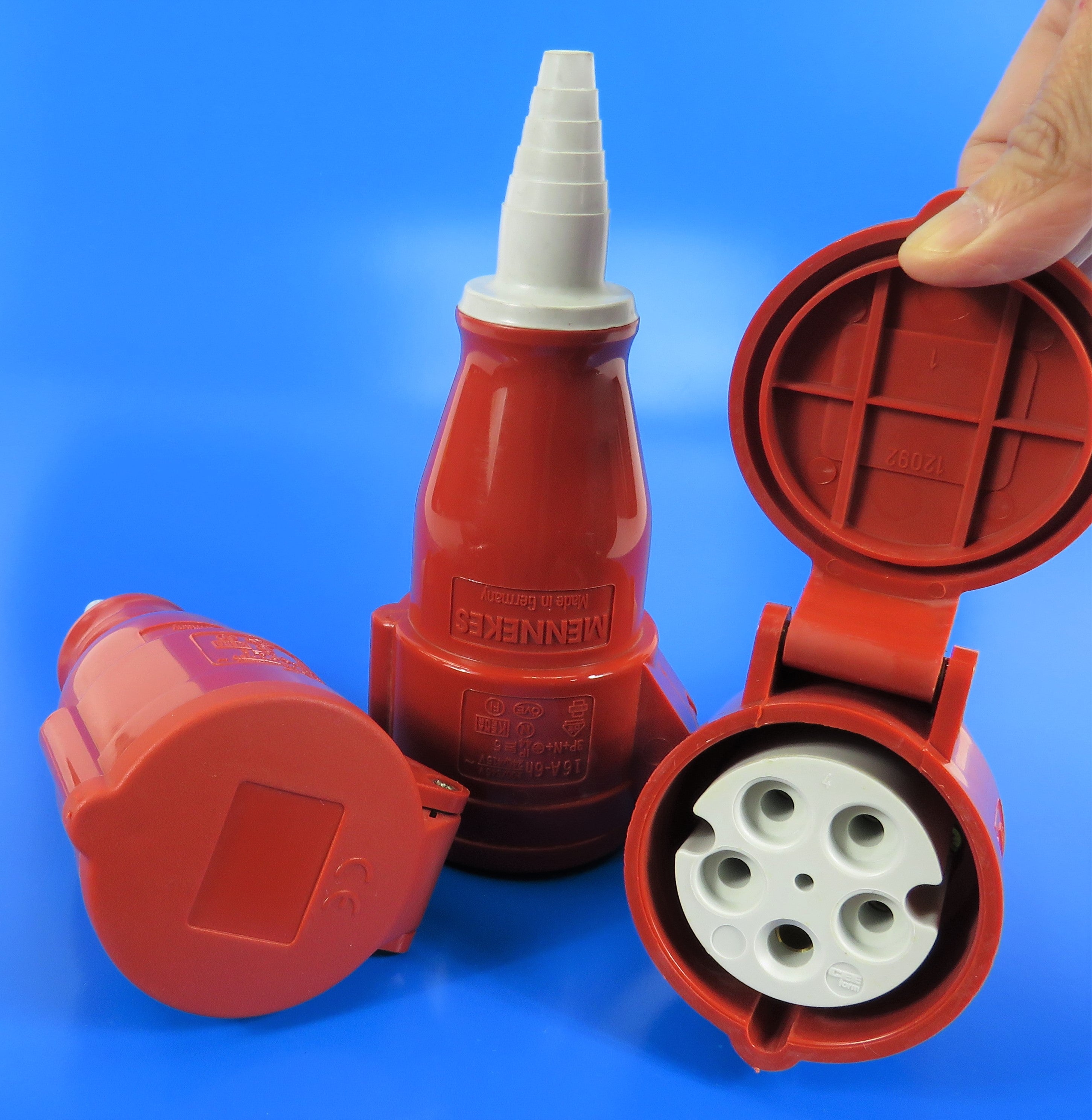 PENYAMBUNG MENNEKES 514G/ 526G/ 5G; W.GROMMET, TERMINAL SKRU, 16A-4P-415V/ 32A-4P-415V/ 16A-5P-415V, IP44