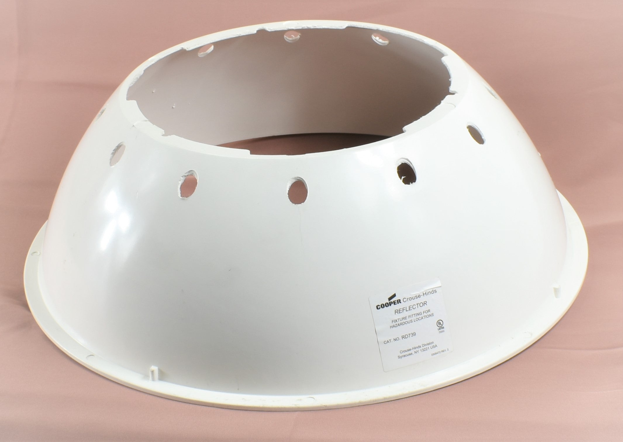 CROUSE-HINDS/ EATON DOME REFLECTOR RD70/ RD739 , 30 DEGREE ANGLE RA70