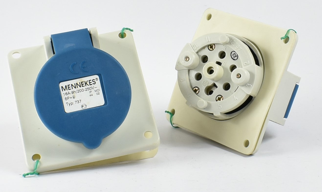 MENNEKES RECEPTACLE 737/ 740; PANEL MOUNT, SCREW TERMINALS, 16A-7P-230V/ 32A-7P-415V, IP44