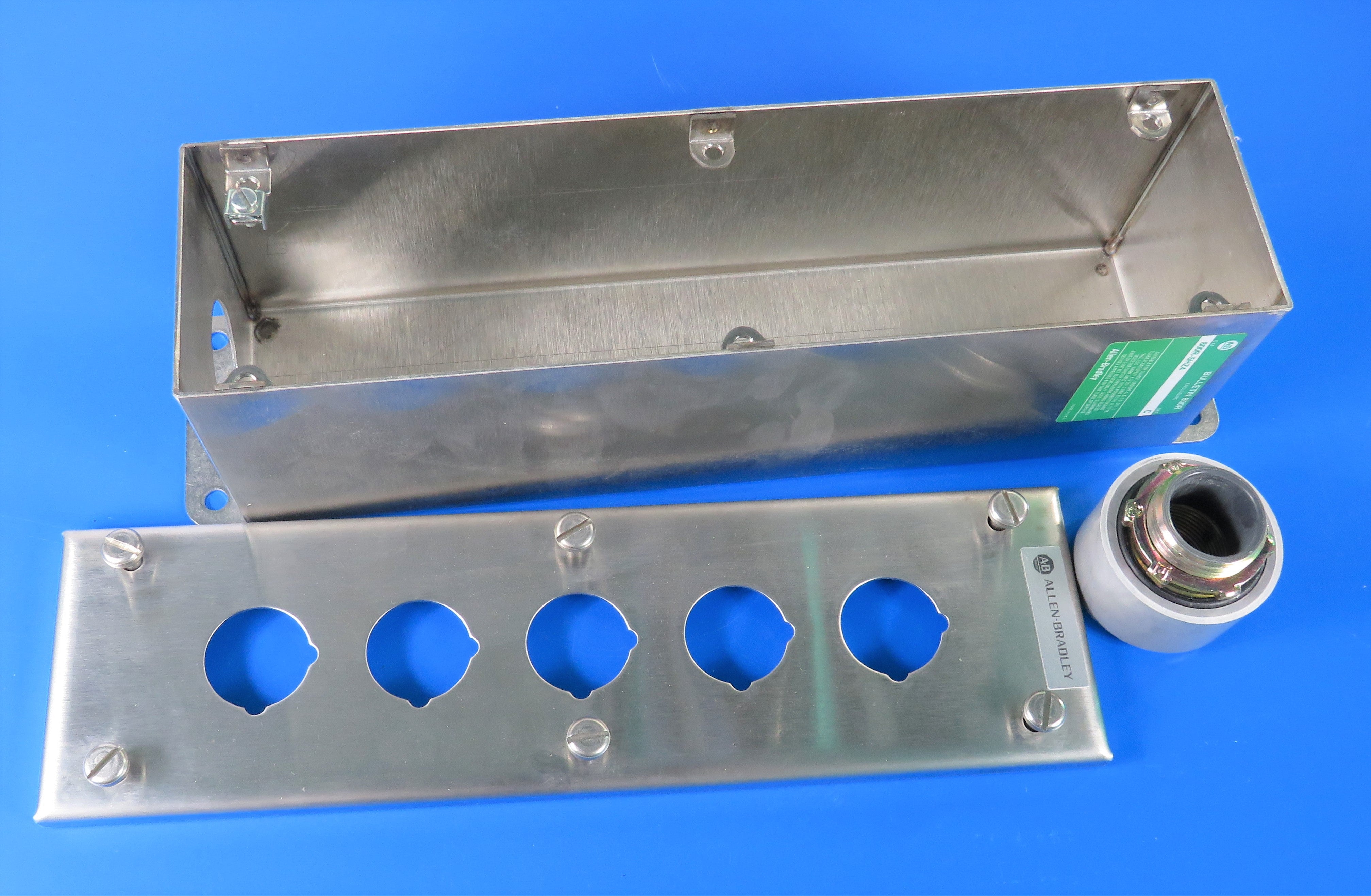 ALLEN BRADLEY/ ROCKWELL PUSH BUTTON ENCLOSURE, SS, 800R-1HZ4/ 2HZ4/ 3HZ4/ 4HZ4/ 5HZ4/ 6HZ4