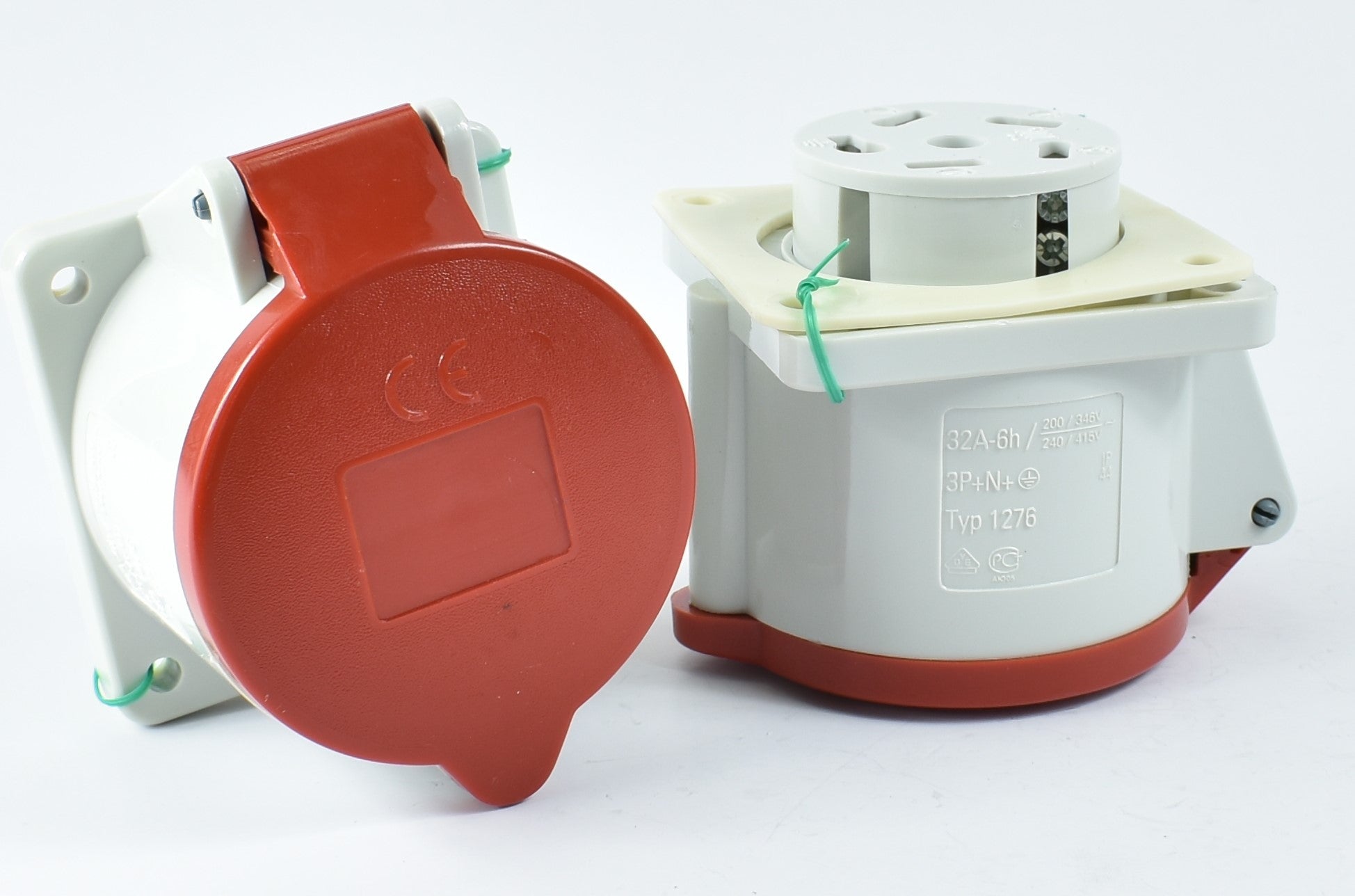 Mennekes 插座 1270/ 1272/ 1276/ 3214，面板 MT，螺丝端子，16A-2P-25V/ 16A-3P,40-50V/ 32A-5P-415V/ 16A-3P-110VDC，IP44