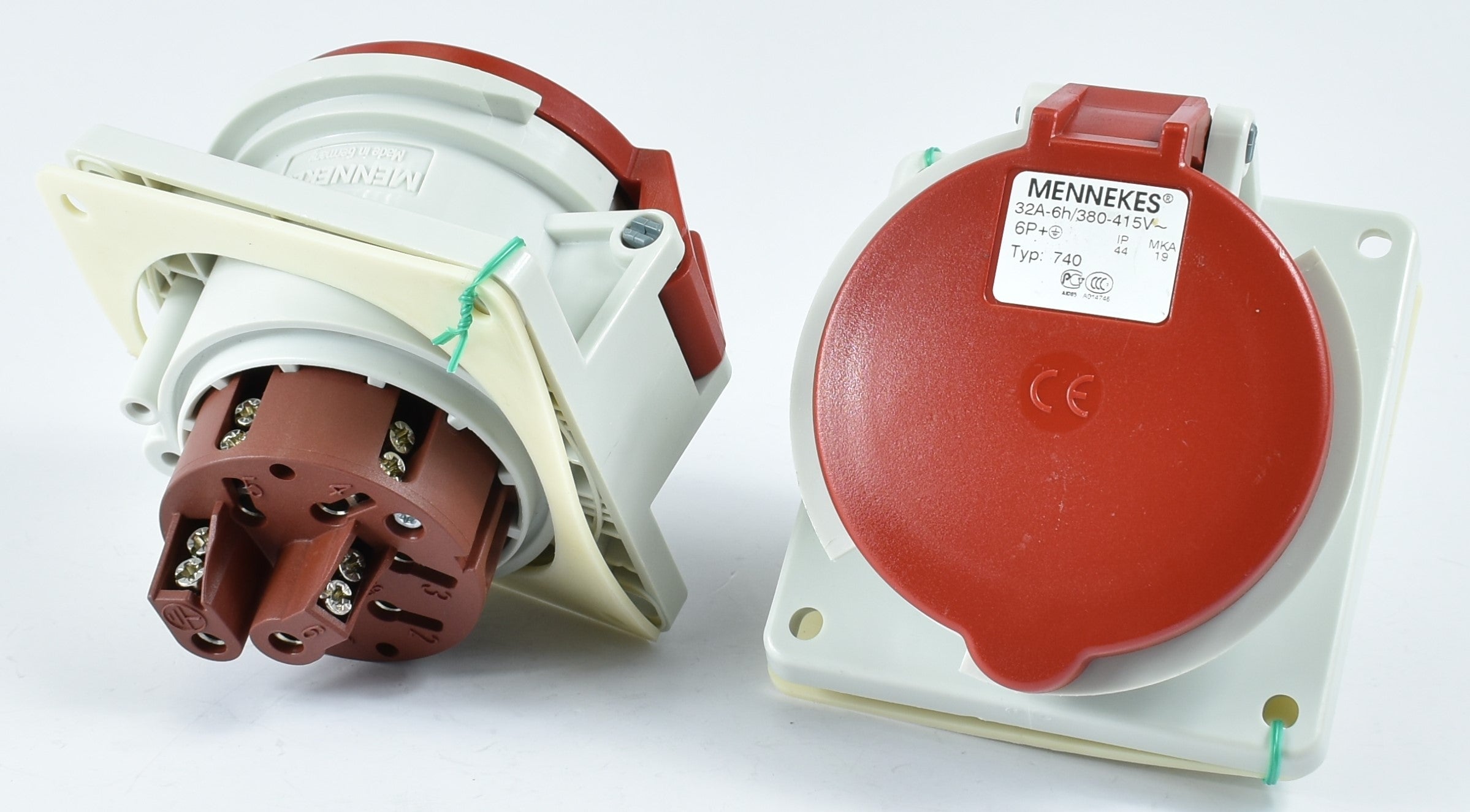 曼尼克斯插座 737/ 740；面板安装，螺钉端子，16A-7P-230V/ 32A-7P-415V，IP44