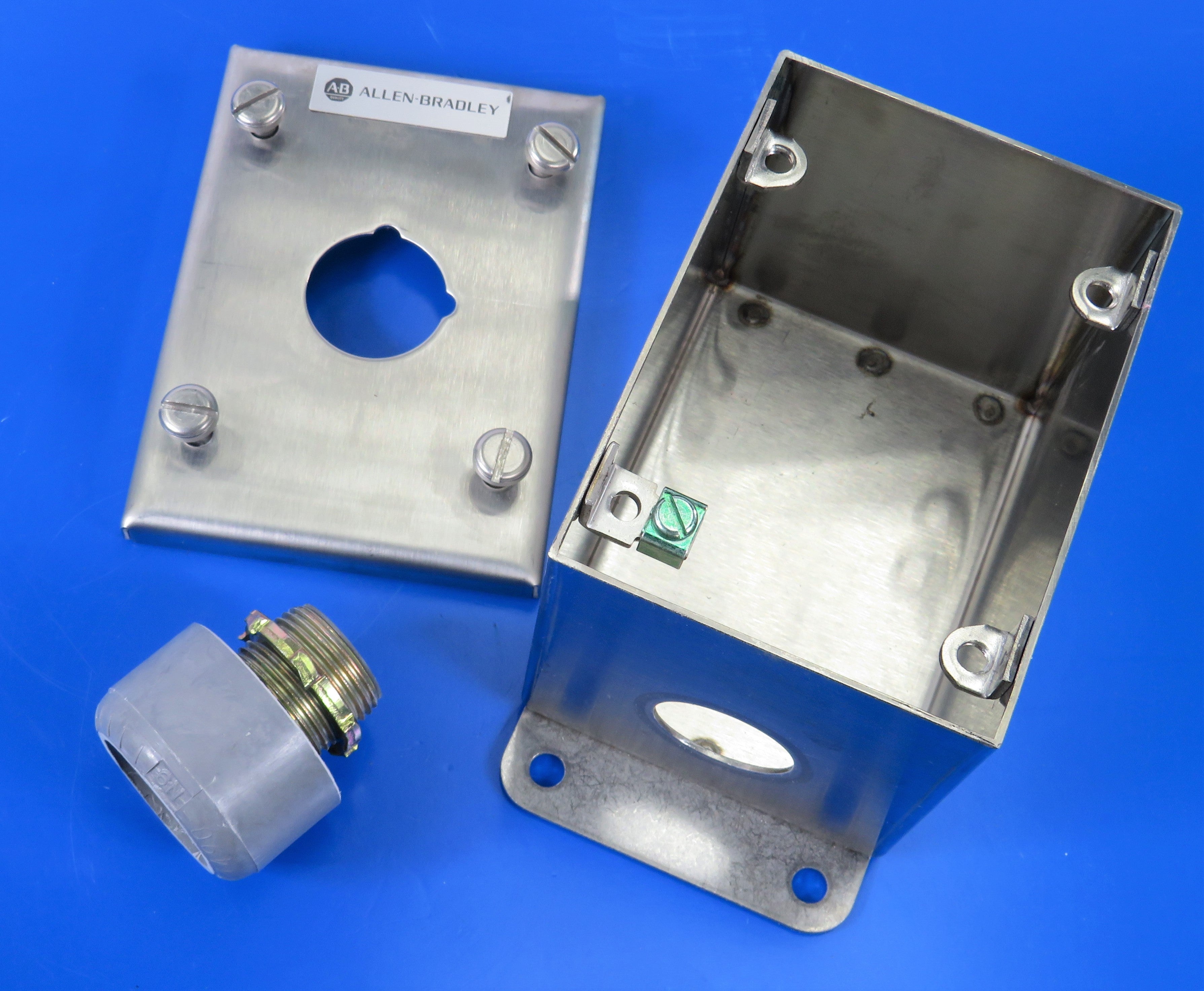 ALLEN BRADLEY/ ROCKWELL PUSH BUTTON ENCLOSURE, SS, 800R-1HZ4/ 2HZ4/ 3HZ4/ 4HZ4/ 5HZ4/ 6HZ4