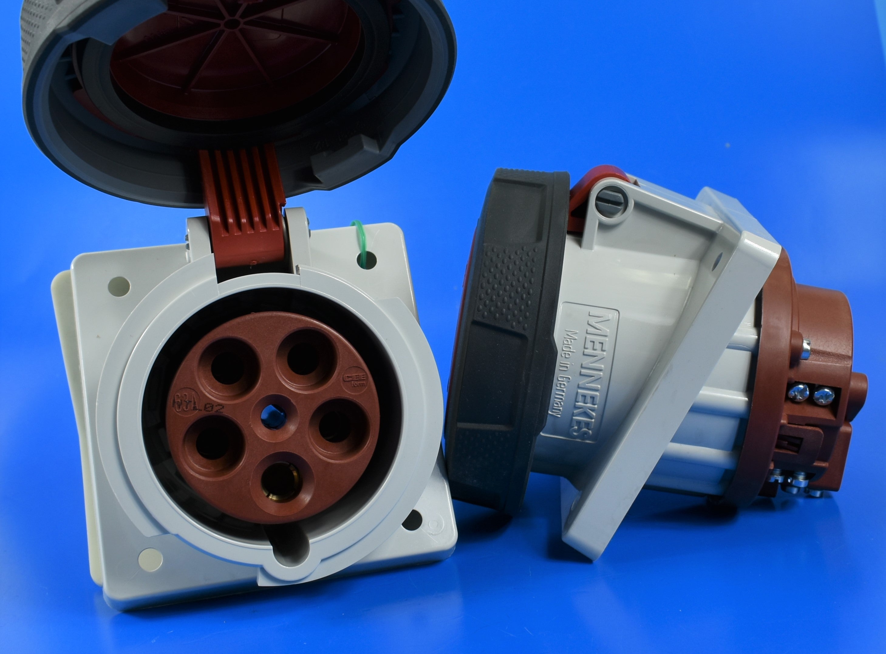 Mennekes 插座 209 插座；面板安装，63A-5P-415V，IP67