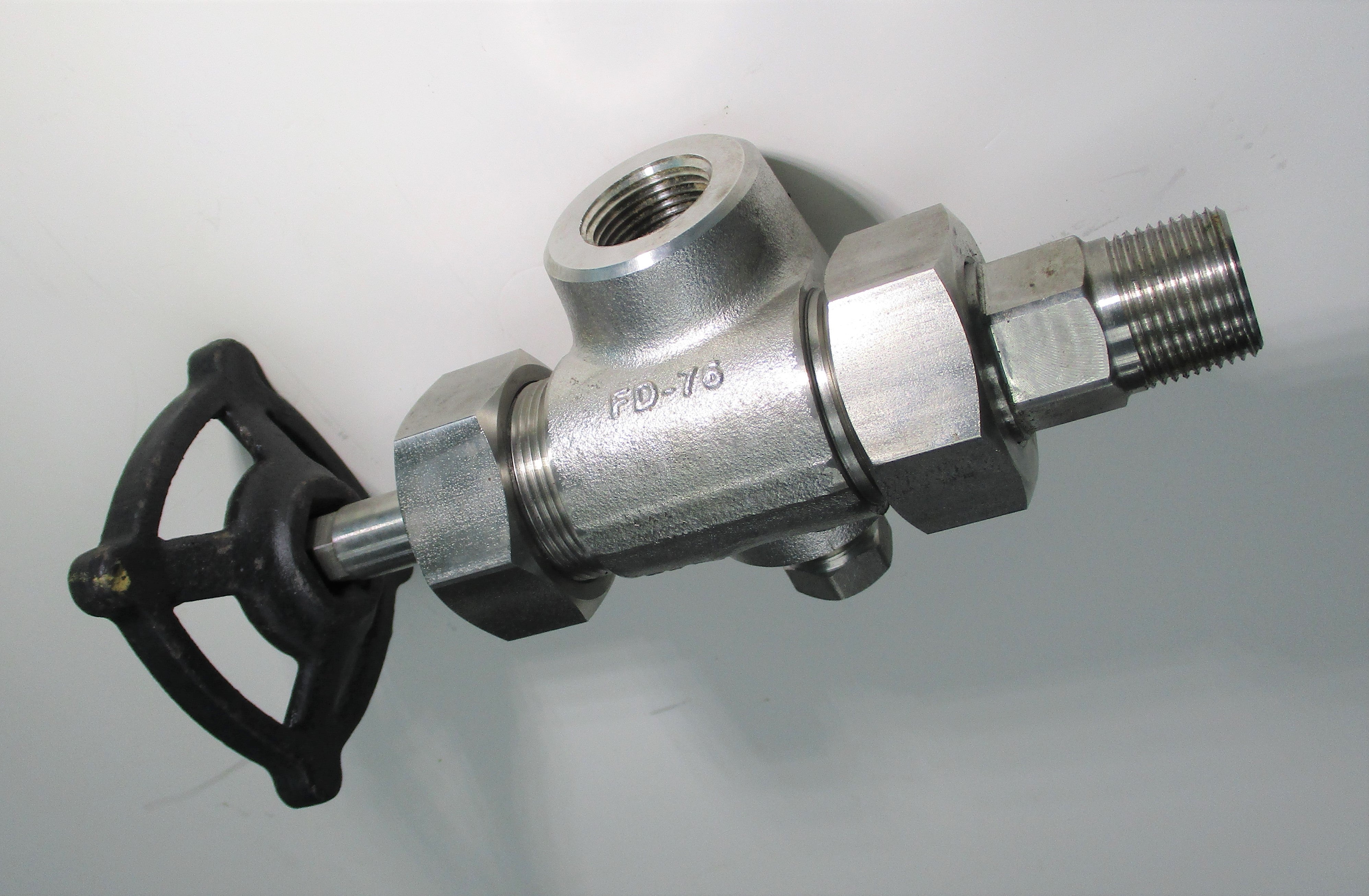 CLARK RELIANCE 偏置型带非联合表压连接阀型号 146SS