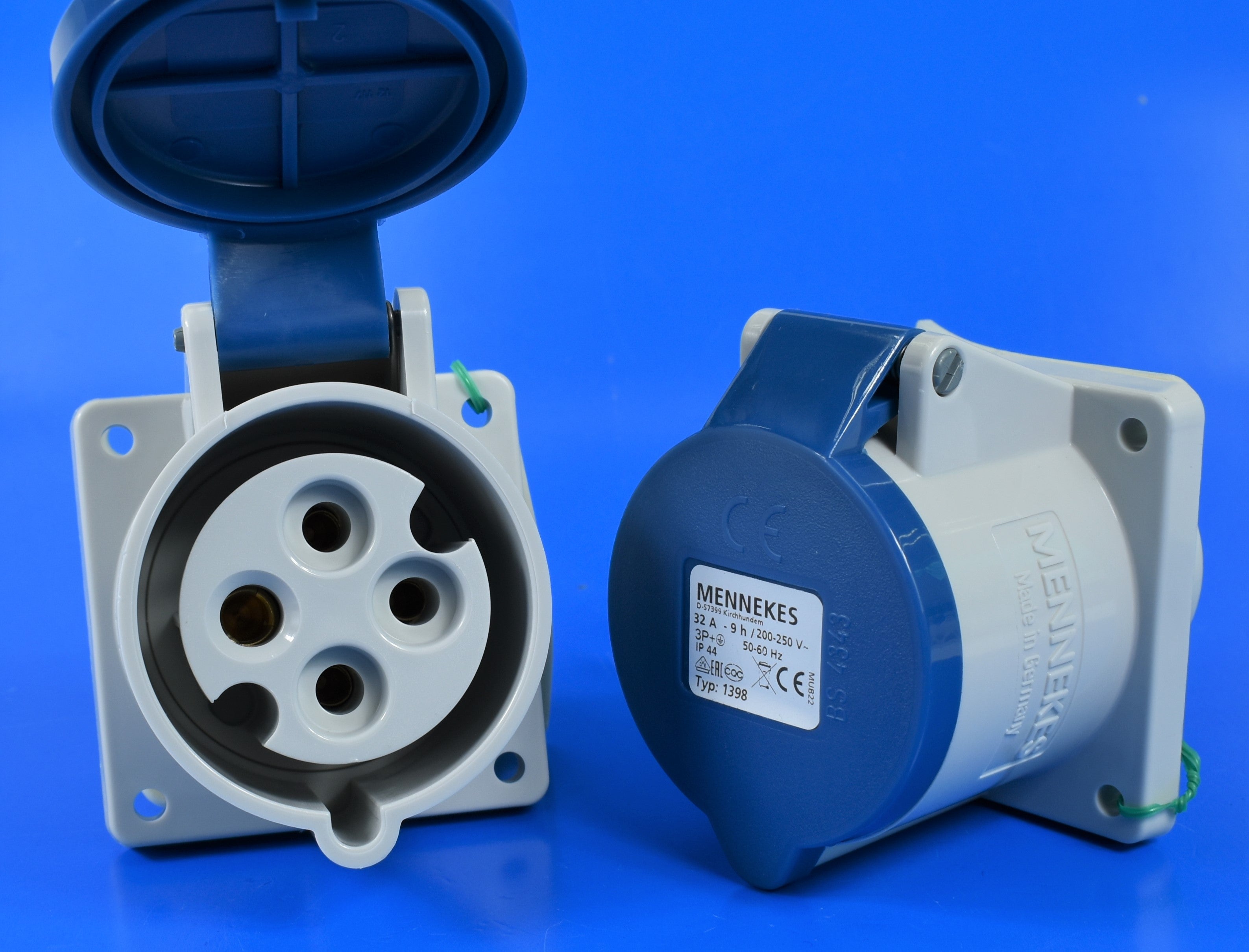 曼尼克斯插座 1390/ 1398/ 1399；面板安装，16A-4P-415V/ 32A-4P-230V/ 32A-4P-415V，IP44