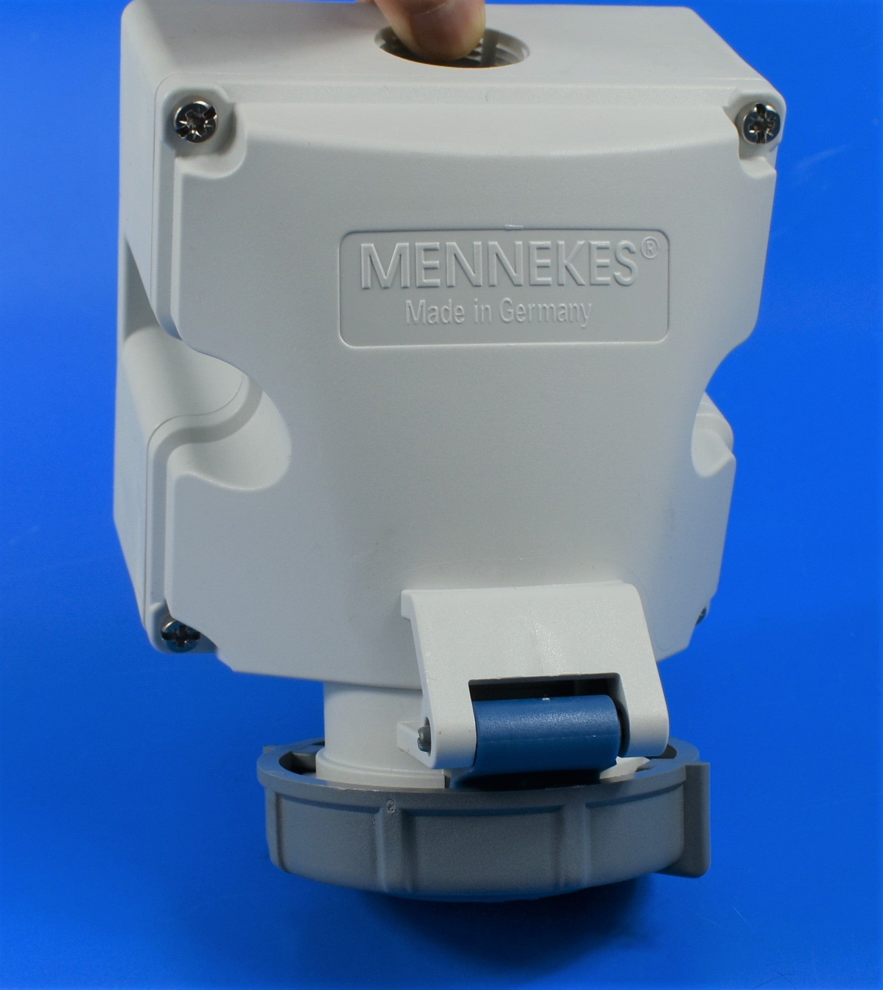 MENNEKES RECEPTACLE WITH TWINCONTACT 9105; WALL MOUNT, 16A-3P-230V, IP67