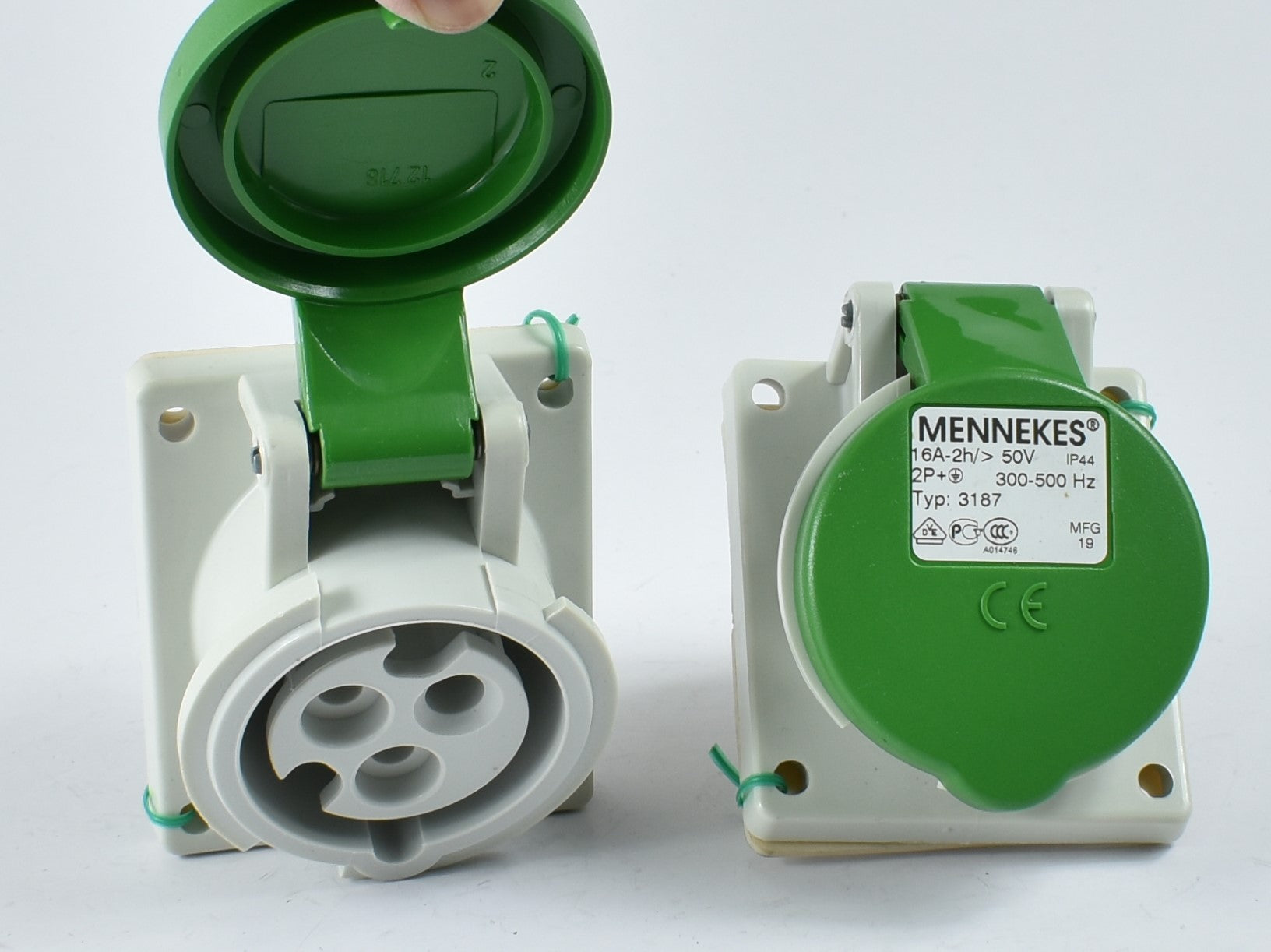 MENNEKES RECEPTACLE 2855/ 3187/ 3190, TERMINAL SKRU, 16A,2P, 40-50V/ 16A,3P,50-500V/ 16A-5P,50-500V , IP44